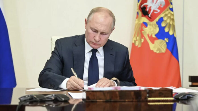 Putin-696x392